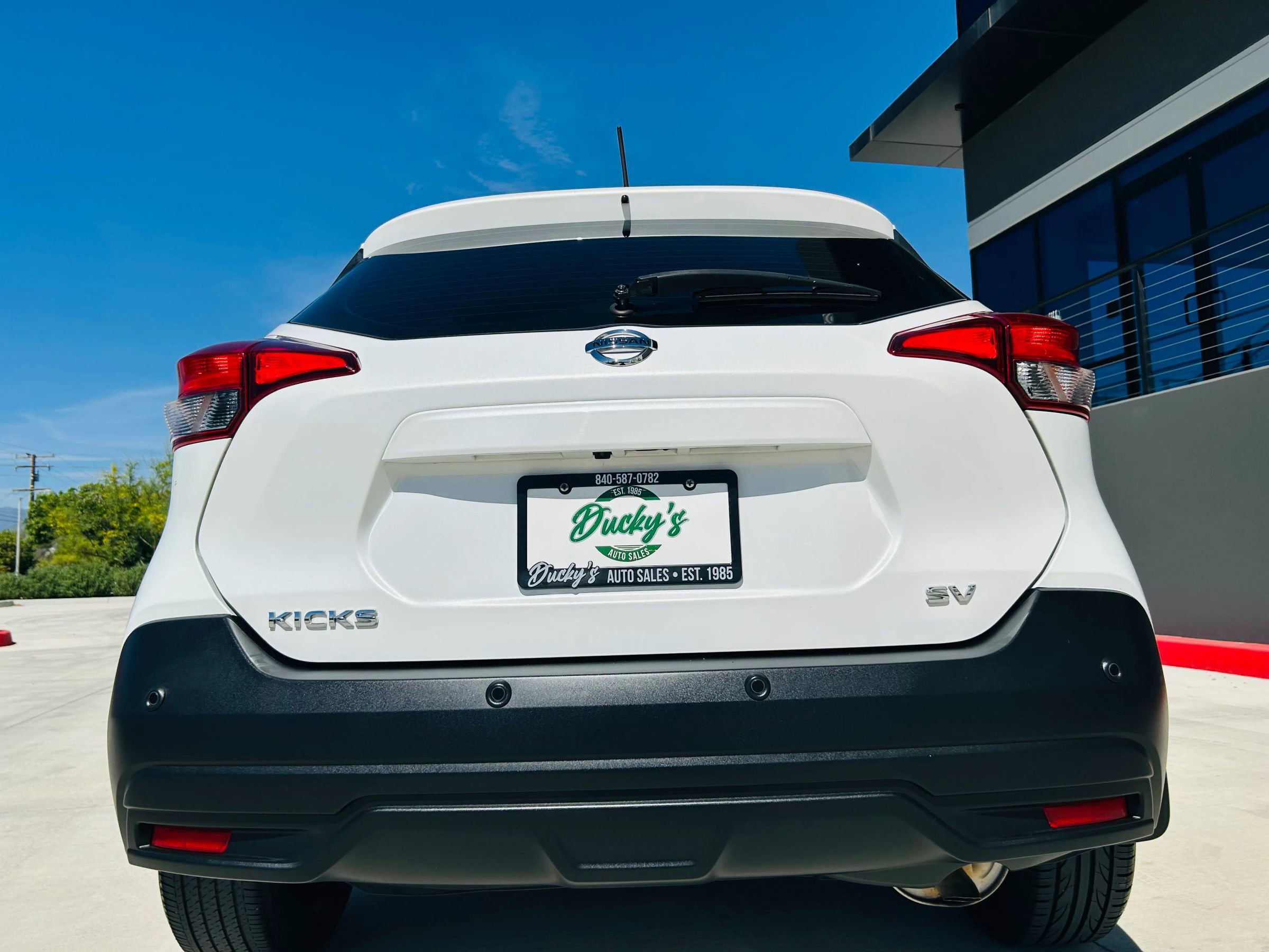 Used 2020 Nissan Kicks SV FWD image 13