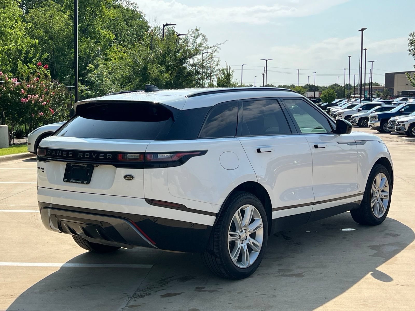 Used 2021 Land Rover Range Rover Velar R-Dynamic S AWD/4WD image 11