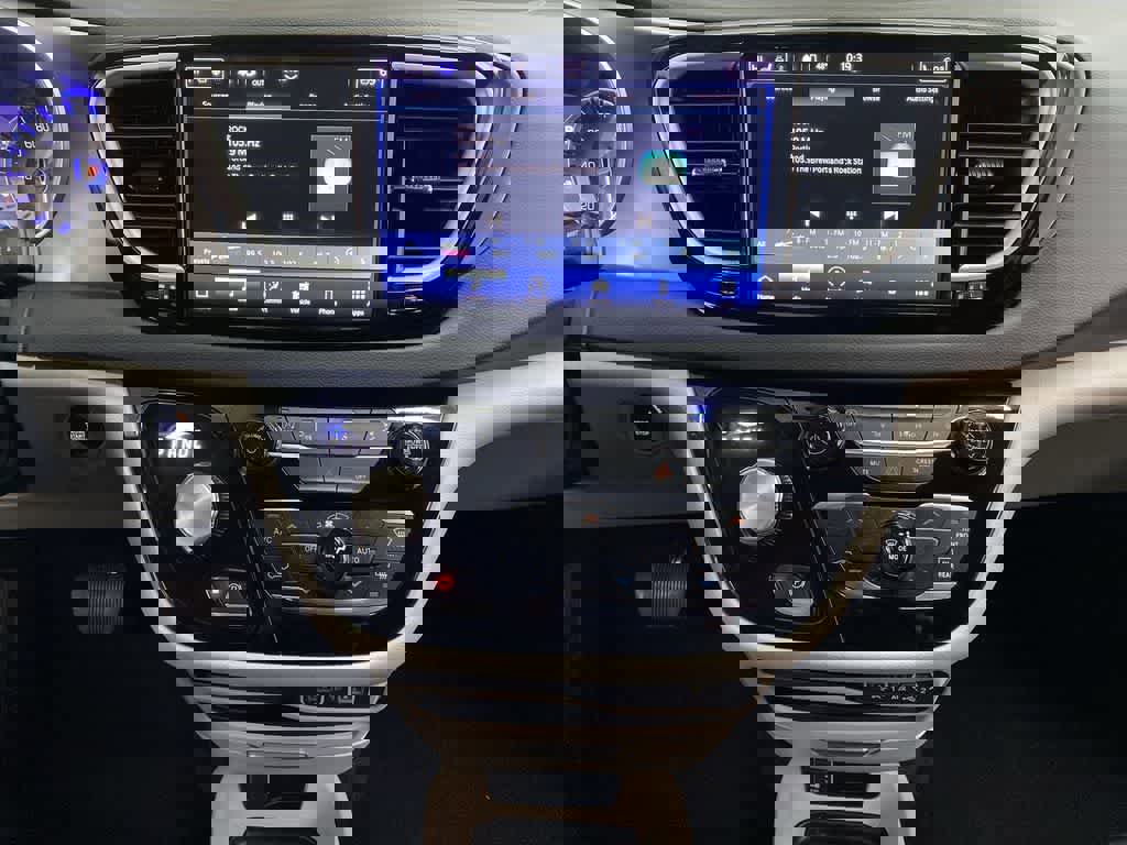 Used 2024 Chrysler Pacifica Touring-L image 24