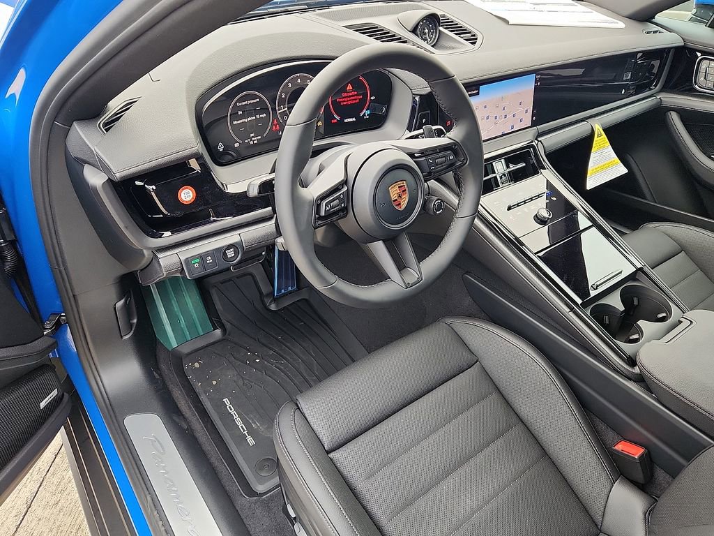 New 2026 Porsche Panamera 4 image 4