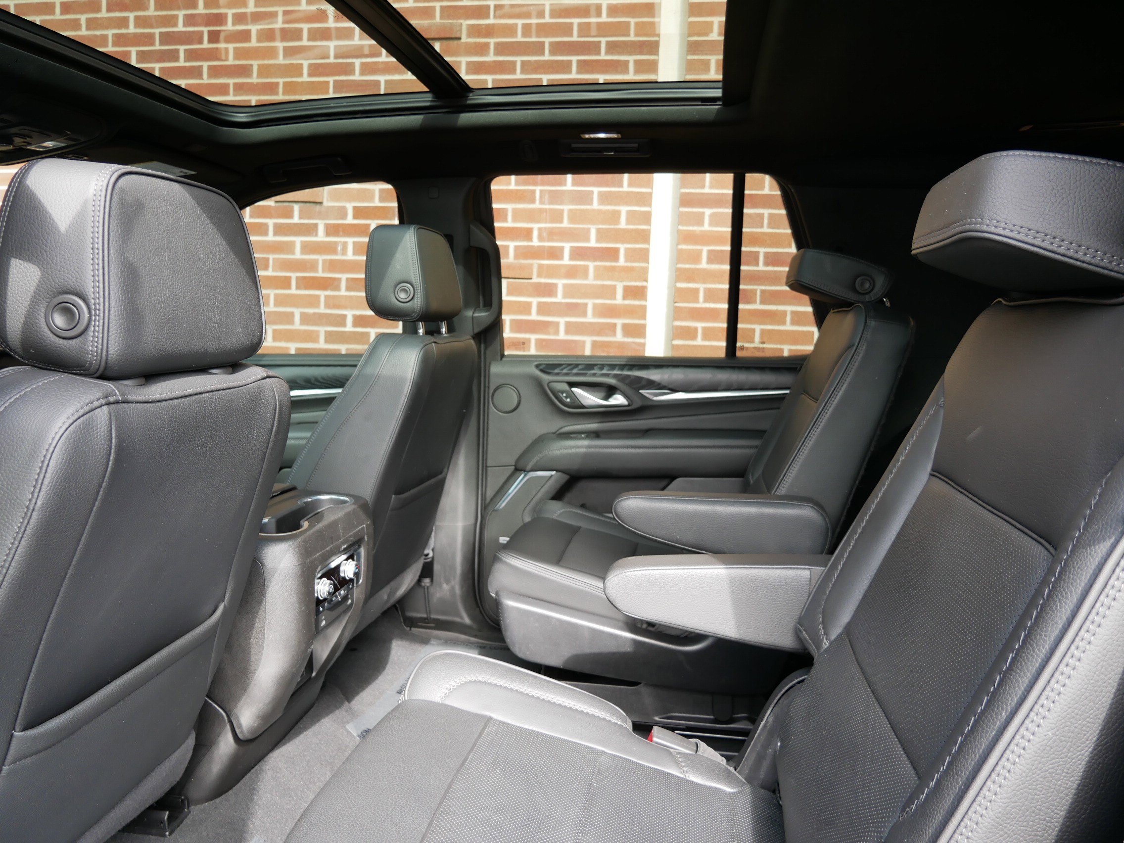 Used 2022 GMC Yukon Denali image 10