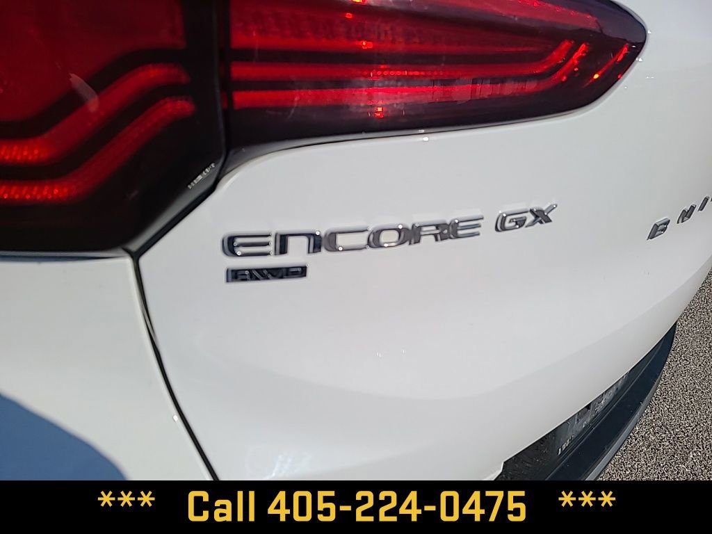 Used 2024 Buick Encore GX Sport Touring image 9