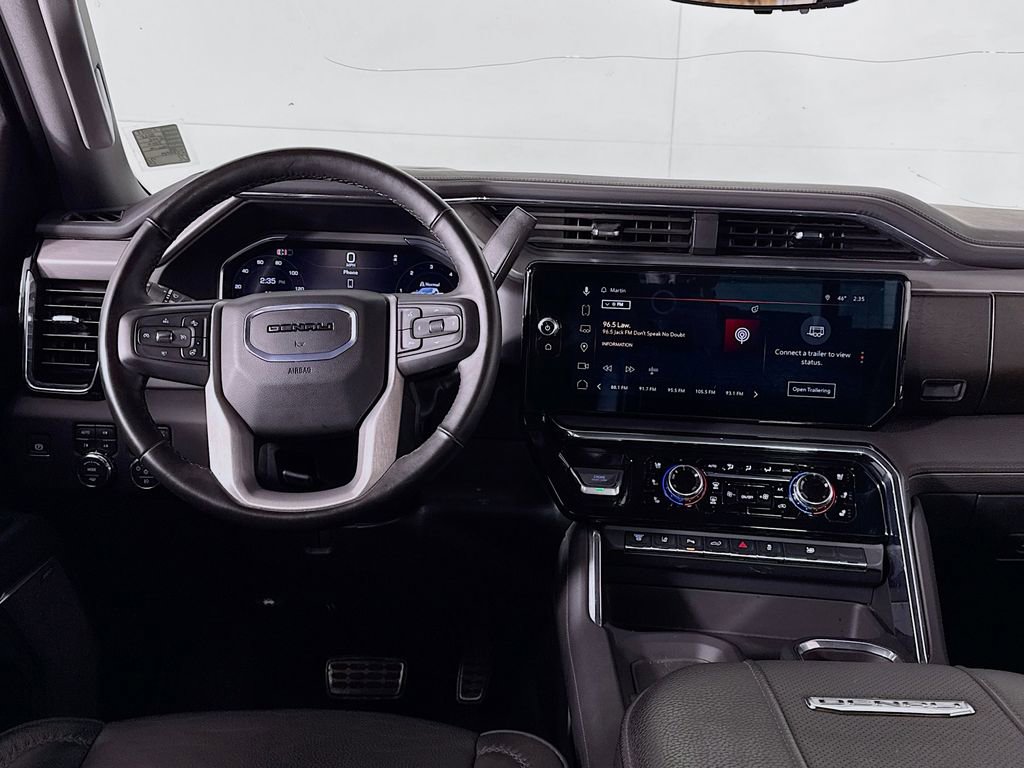 Used 2025 GMC Sierra 3500 Denali w/ Denali Reserve Package image 13