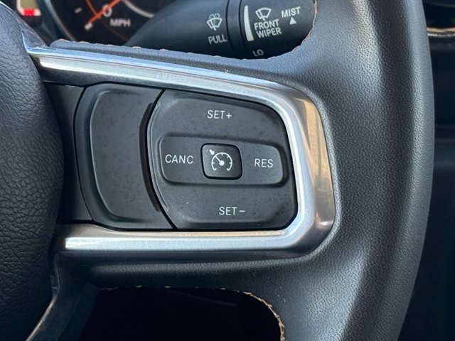 Used 2023 Jeep Gladiator Overland AWD/4WD image 10