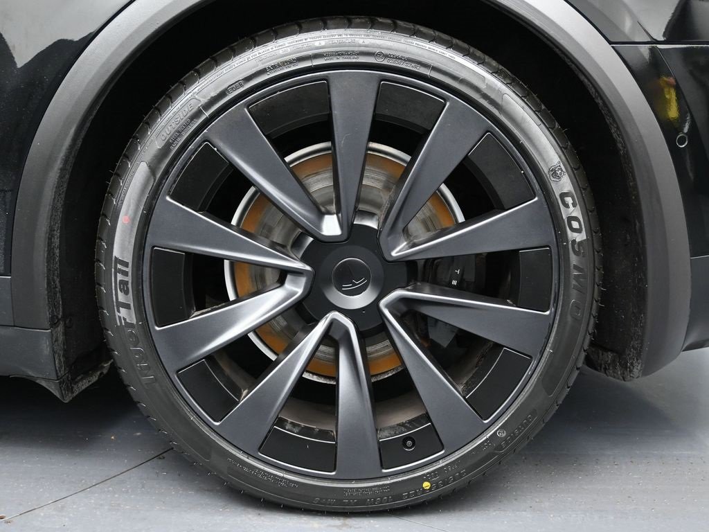 Used 2022 Tesla Model X Plaid image 10