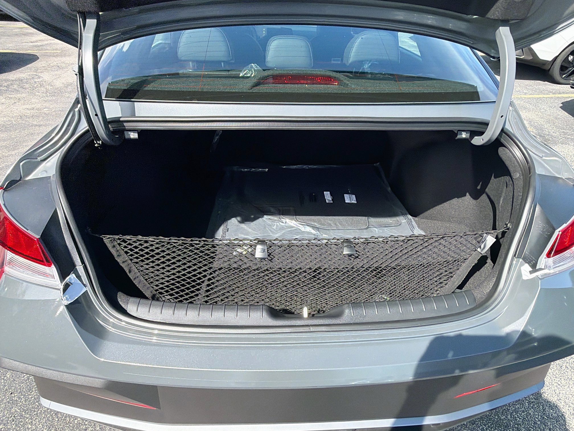 New 2026 Hyundai Elantra SEL Sport FWD image 18
