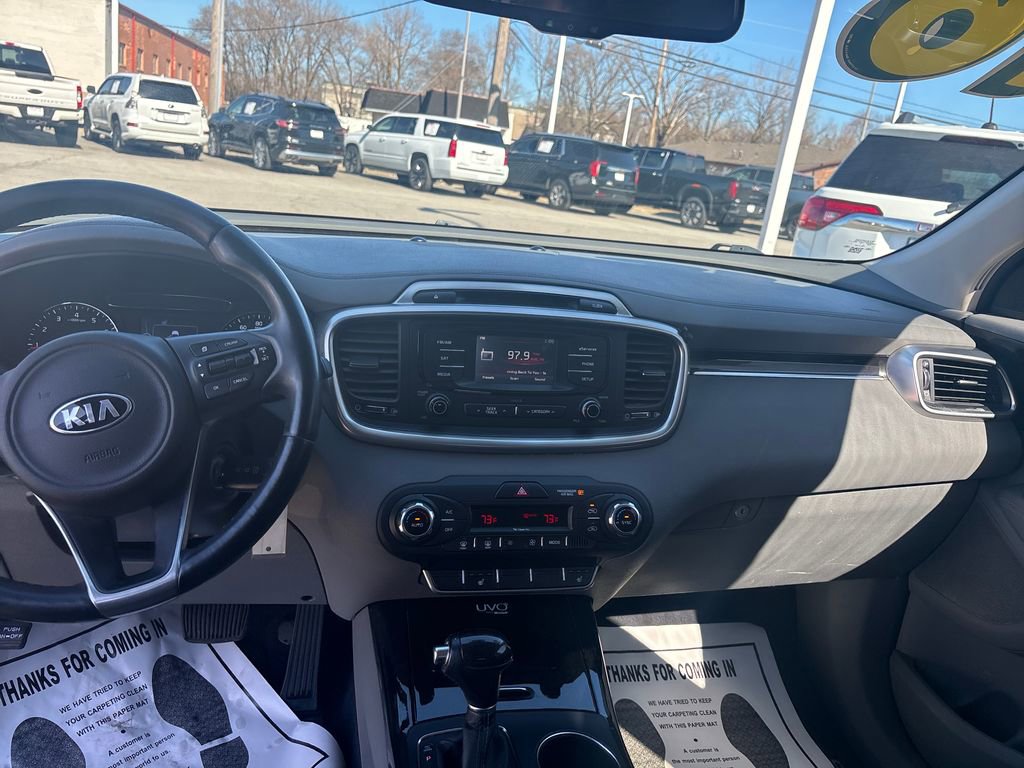 Used 2016 Kia Sorento EX image 16