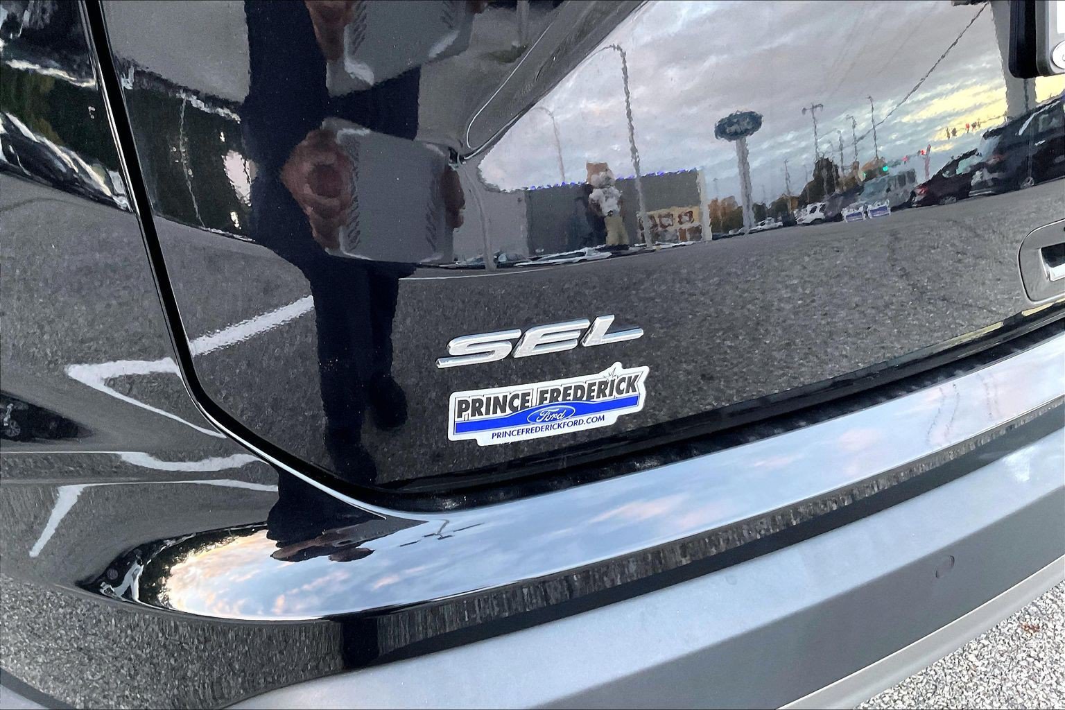 Certified 2024 Ford Edge SEL w/ Convenience Package AWD/4WD image 8