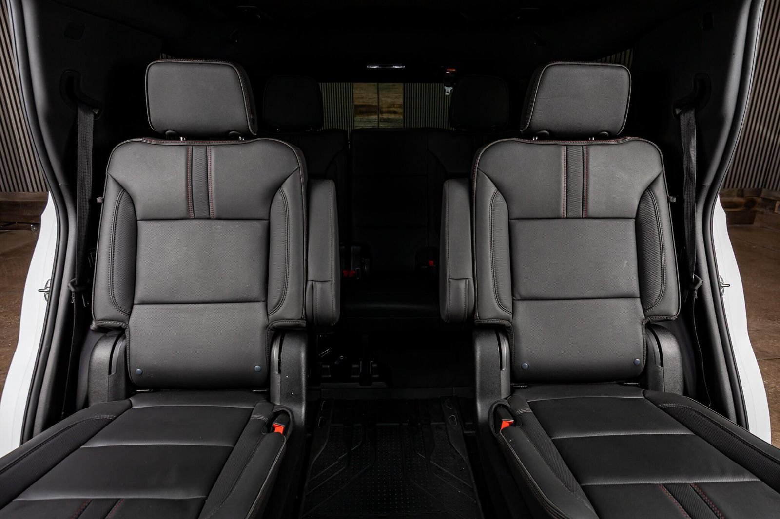Used 2024 Chevrolet Tahoe RST w/ Luxury Package AWD/4WD image 35