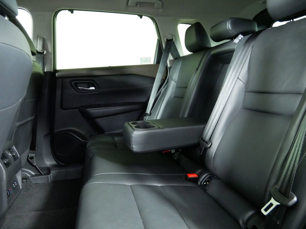 Used 2023 Nissan Rogue SL w/ SL Premium Package AWD/4WD image 16