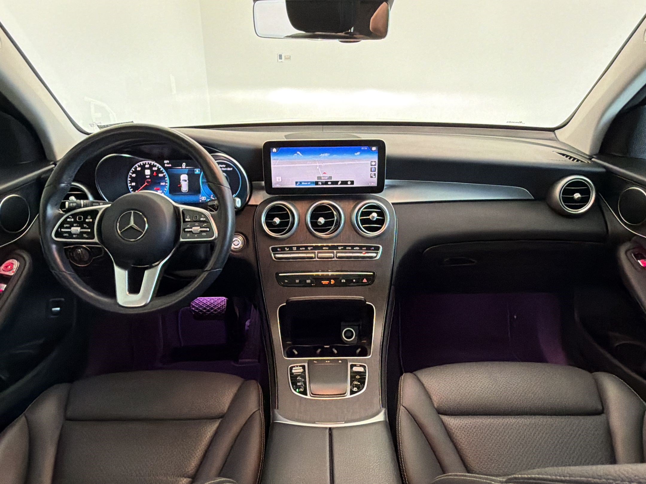 Used 2021 Mercedes-Benz GLC 300 4MATIC image 16