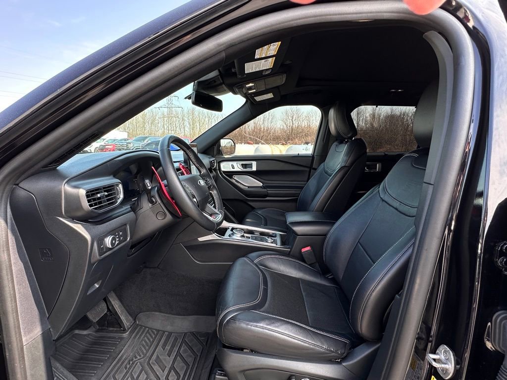 Used 2020 Ford Explorer ST w/ ST Street Pack AWD/4WD image 17