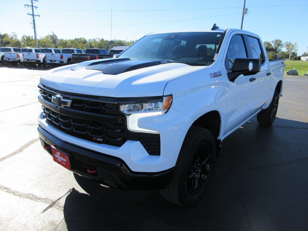 Certified 2024 Chevrolet Silverado 1500 LT Trail Boss w/ LT Trail Boss Premium Package AWD/4WD image 11