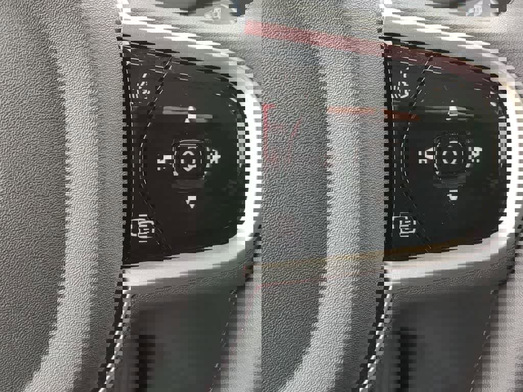 Certified 2025 Volvo XC90 B5 Core w/ Protection Package Premier image 25