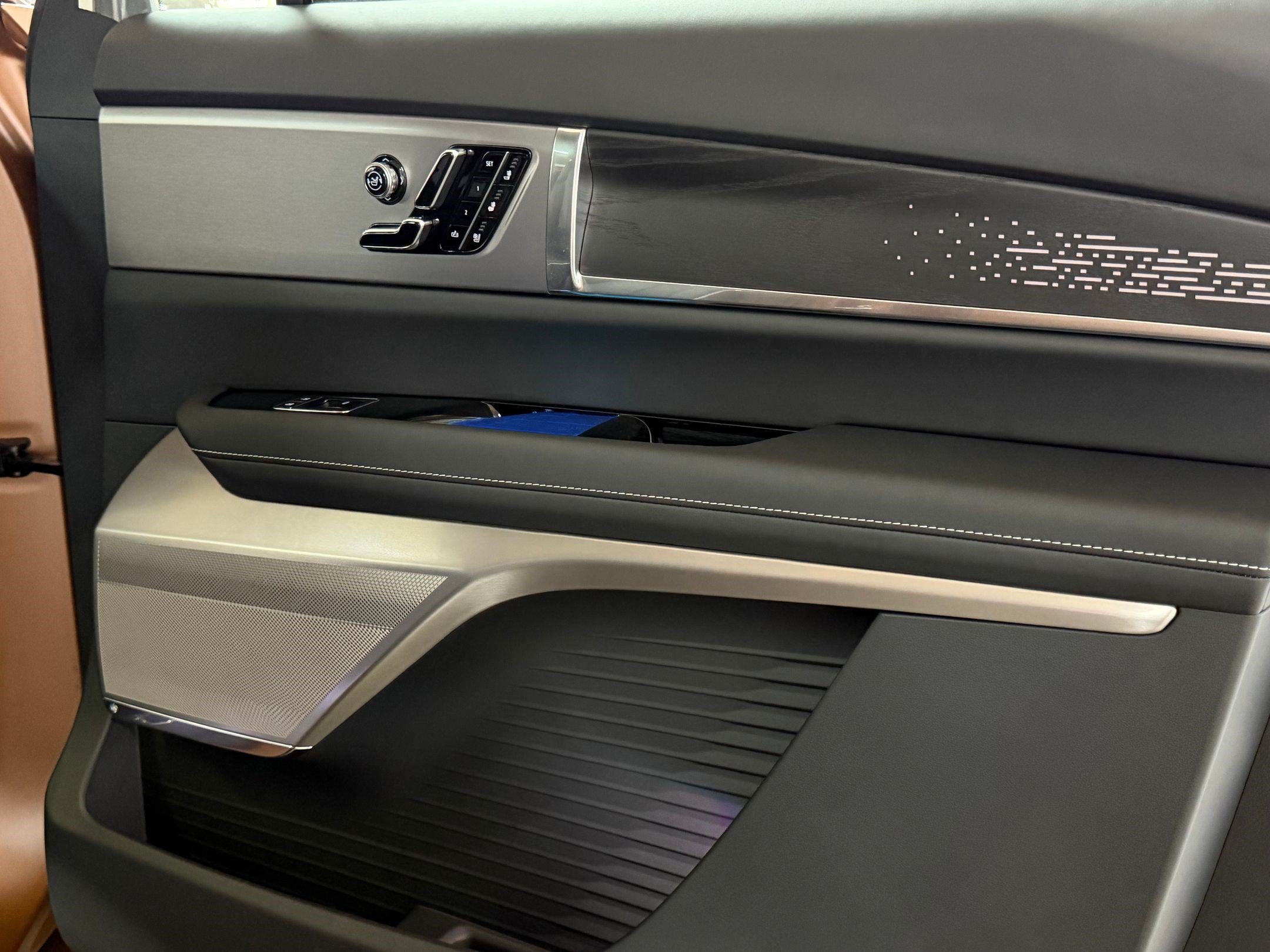 New 2027 Cadillac Vistiq Platinum AWD/4WD image 61