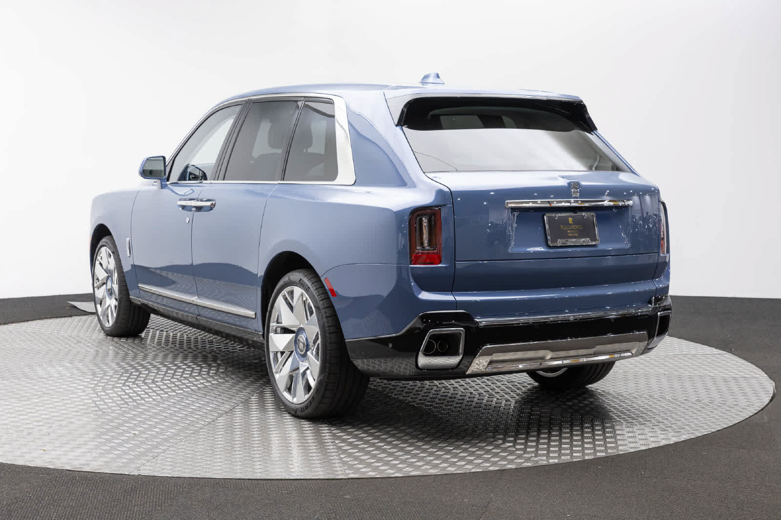 New 2027 Rolls-Royce Cullinan AWD/4WD image 4