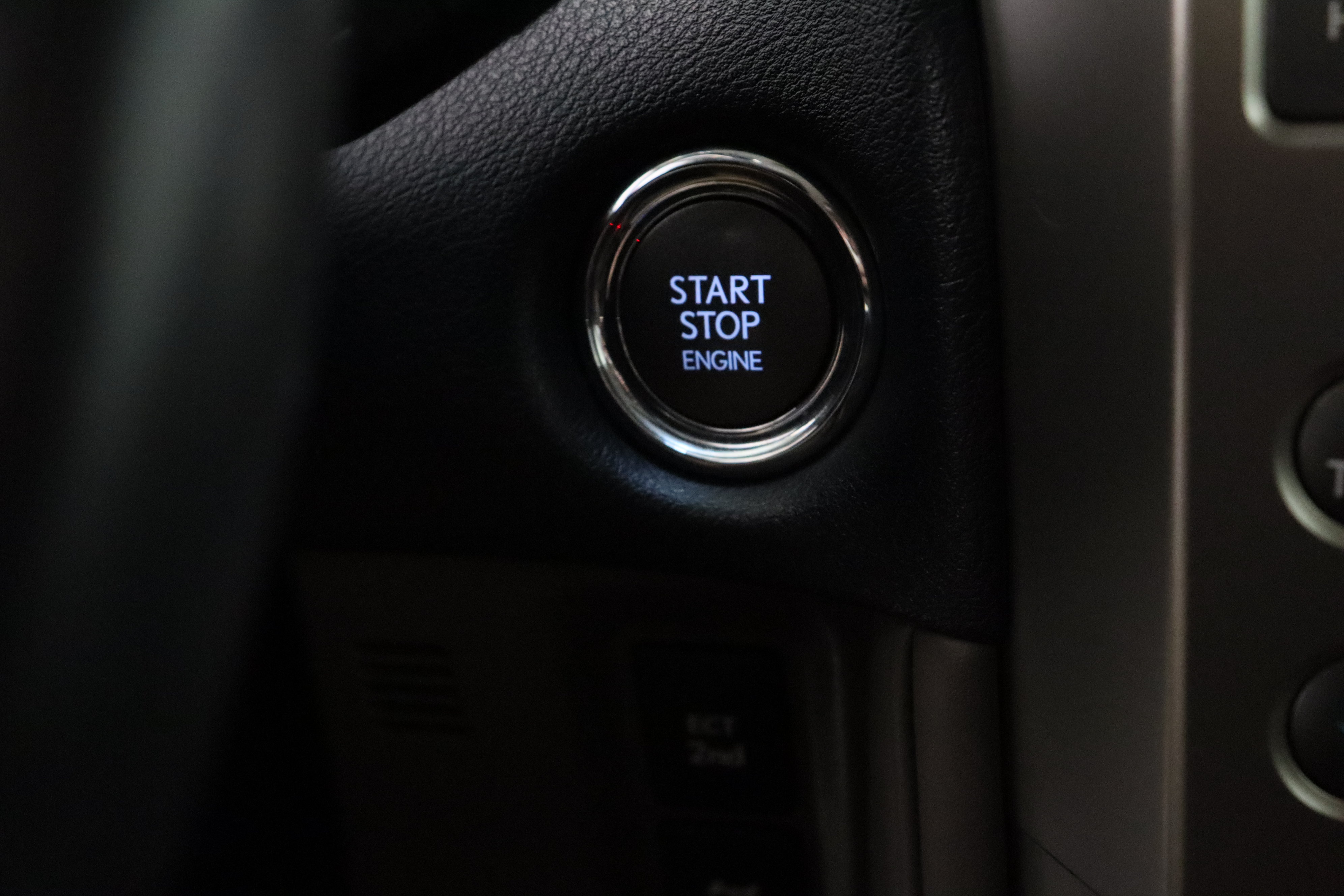 Used 2020 Lexus GX 460 Luxury w/ Accessory Package AWD/4WD image 18