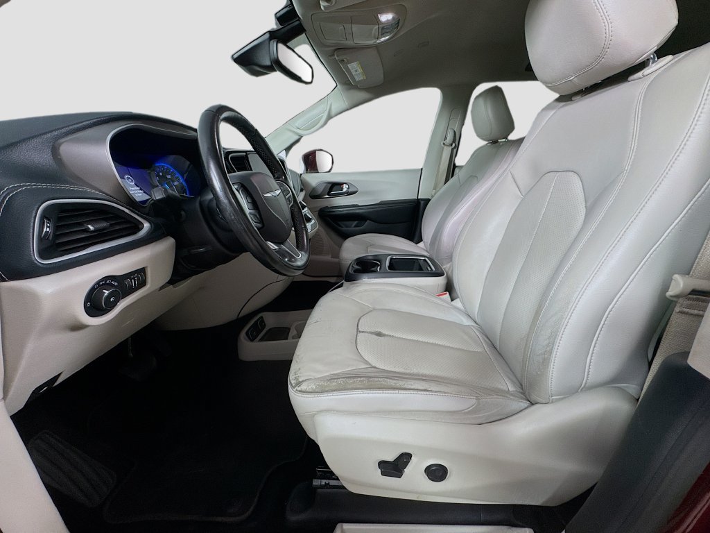 Used 2021 Chrysler Pacifica Touring-L w/ Premium & Safety Sphere Group FWD image 25