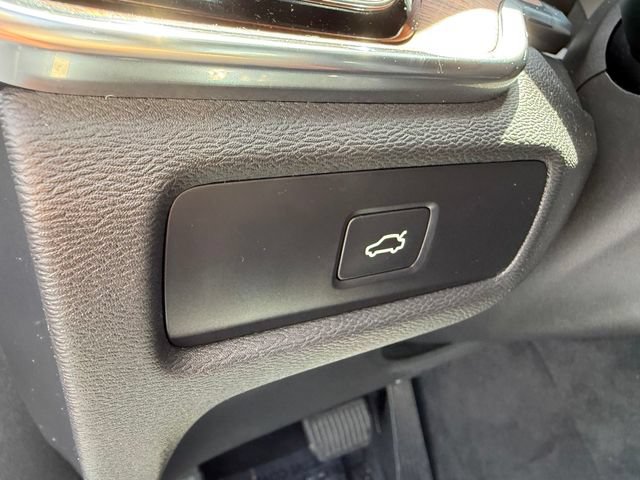 Used 2025 Volvo S60 B5 Plus AWD/4WD image 16