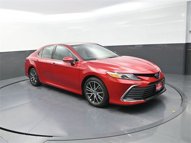 Used 2023 Toyota Camry XLE w/ Navigation Package image 9