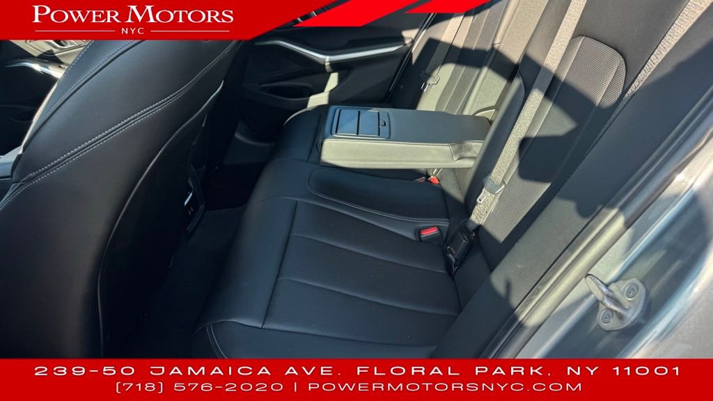 Used 2024 BMW 330i xDrive Sedan w/ Convenience Package image 24