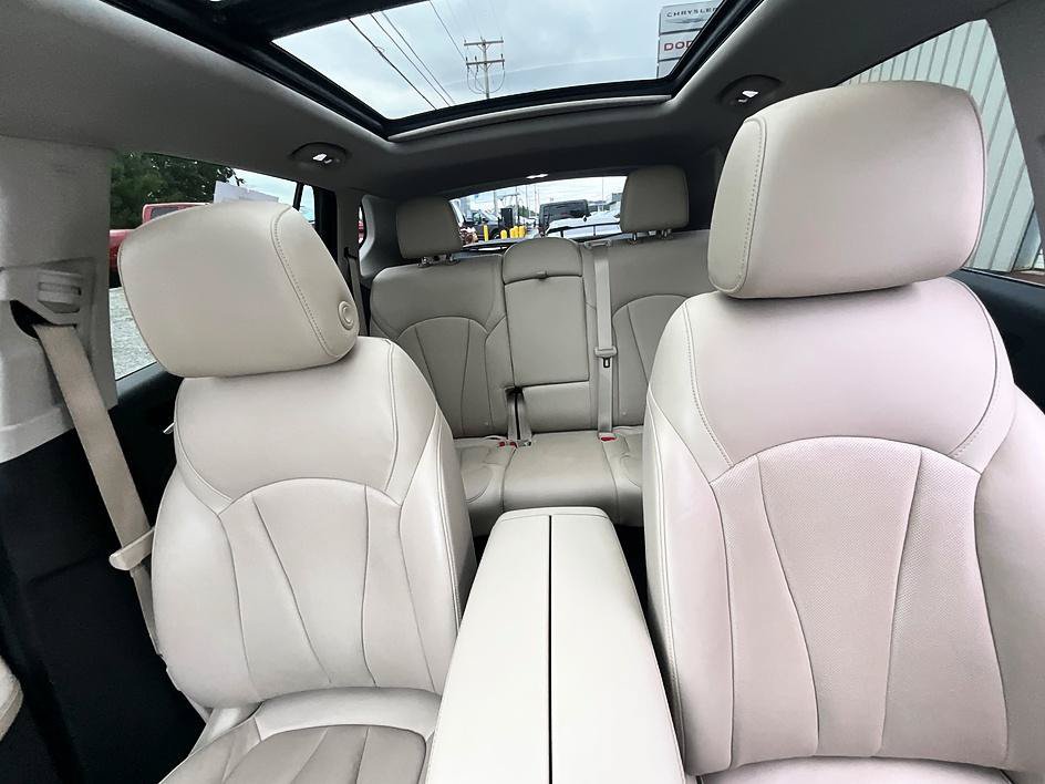 Used 2019 Buick Envision Premium AWD/4WD image 36