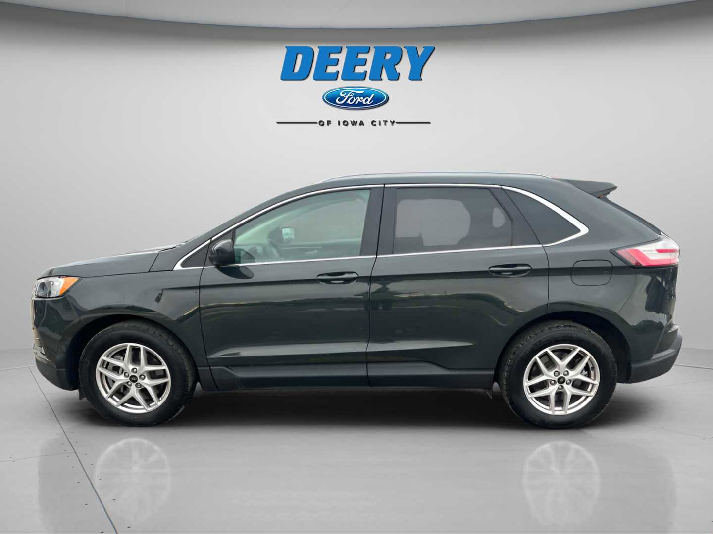 Used 2024 Ford Edge SEL w/ Convenience Package image 5