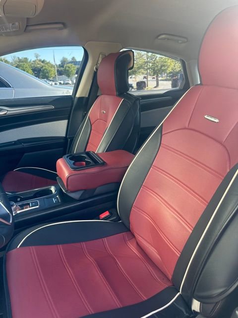 Used 2019 Ford Fusion SE w/ Equipment Group 151A FWD image 4