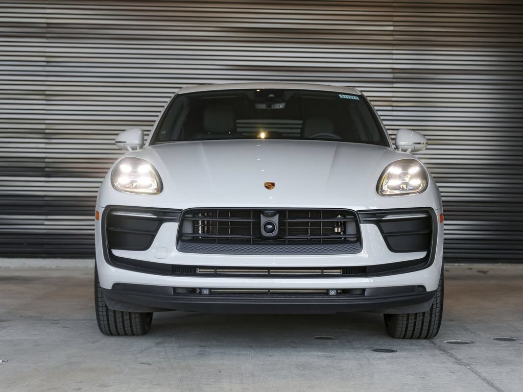 New 2025 Porsche Macan AWD/4WD image 10