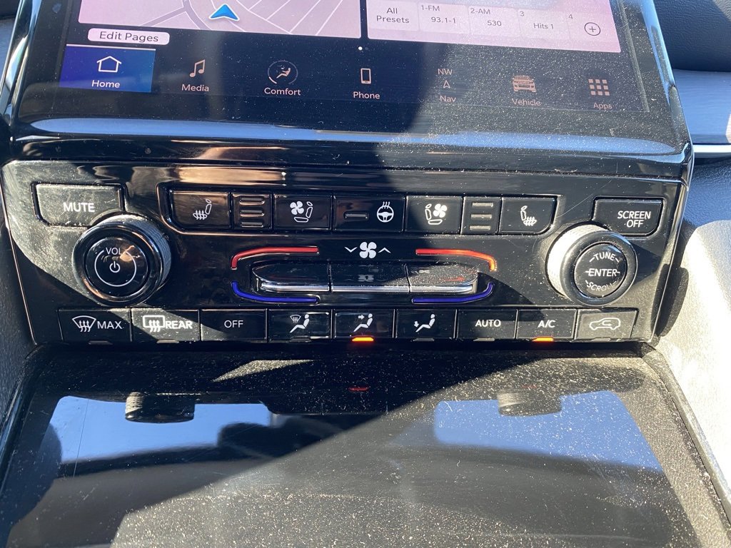 Used 2023 Jeep Grand Cherokee L Limited w/ Luxury Tech Group II image 21