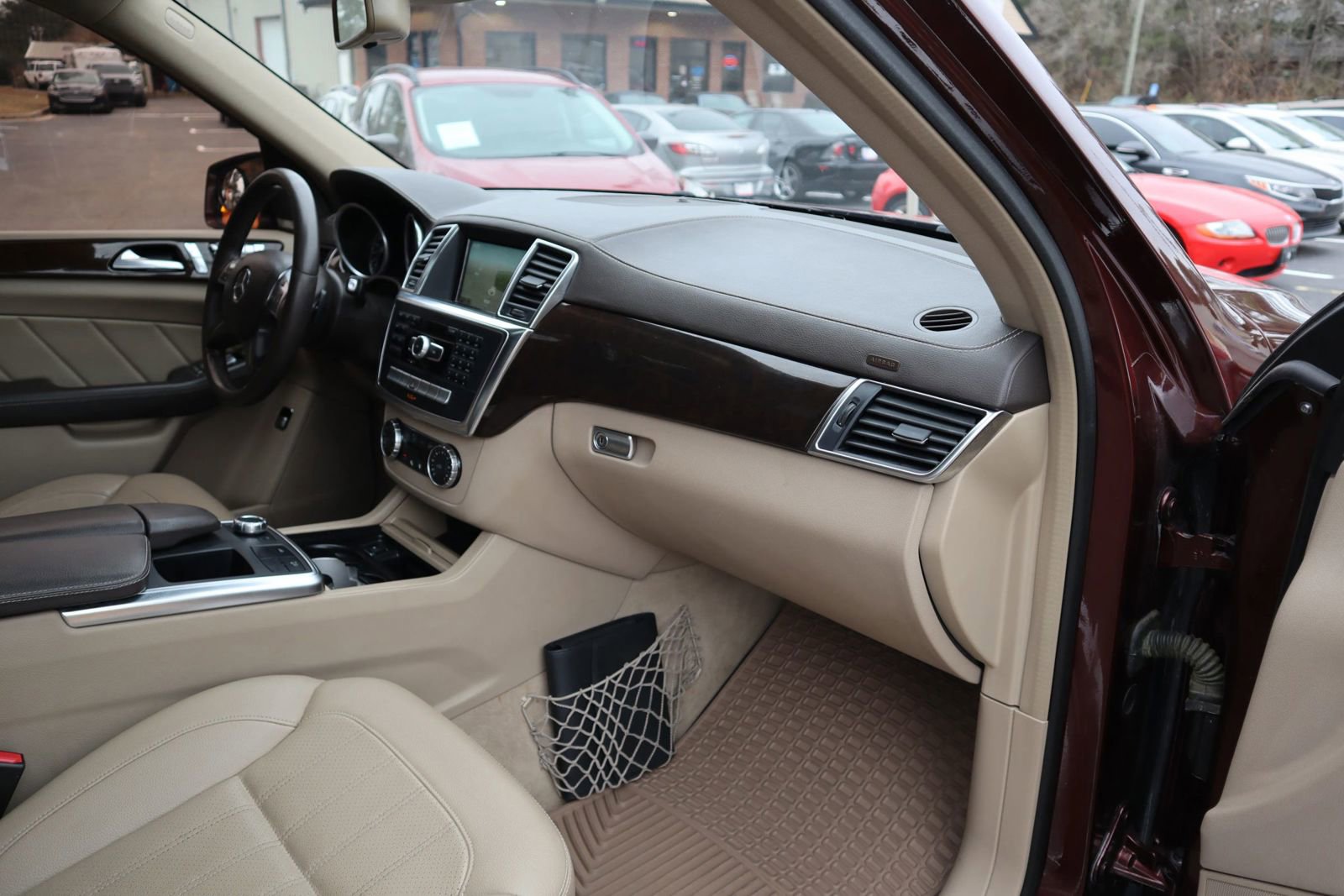 Used 2015 Mercedes-Benz GL 320 BlueTEC 4MATIC w/ Premium I Package image 14