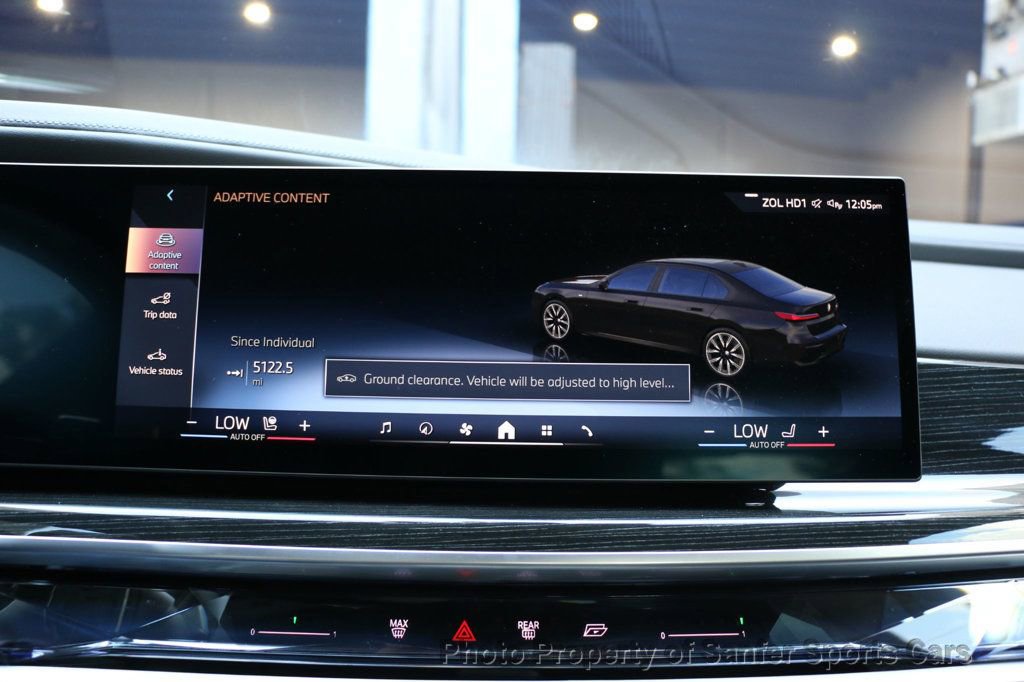 Used 2023 BMW 740i w/ Parking Assistance Package image 38