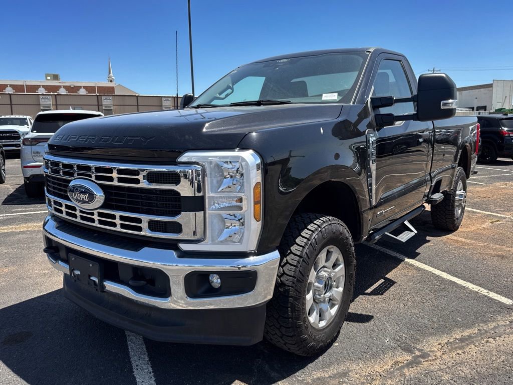 Used 2024 Ford F350 XLT AWD/4WD image 3