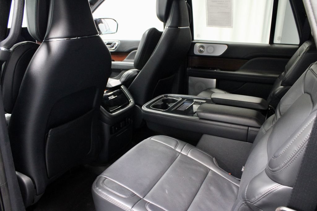 Used 2023 Lincoln Navigator L Reserve AWD/4WD image 23
