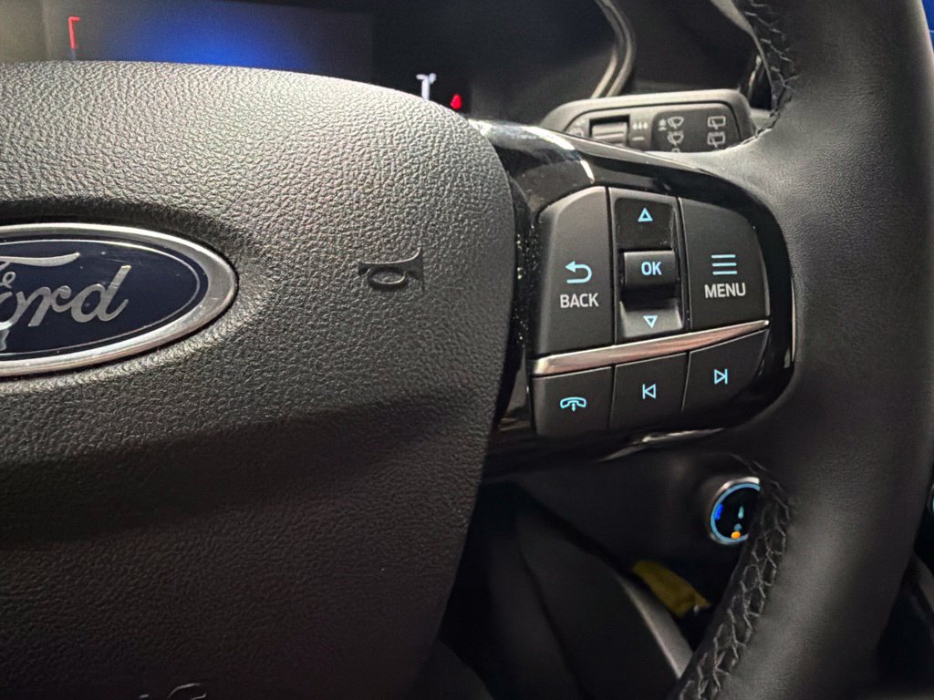 Certified 2024 Ford Escape Active AWD/4WD image 22
