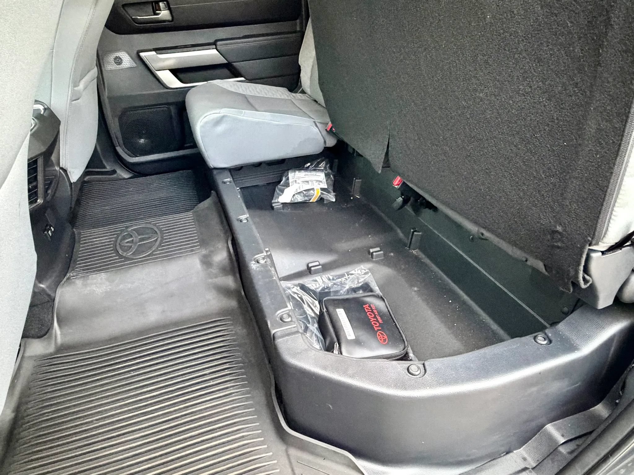 Used 2025 Toyota Tundra SR5 w/ SR5 Convenience Package AWD/4WD image 44