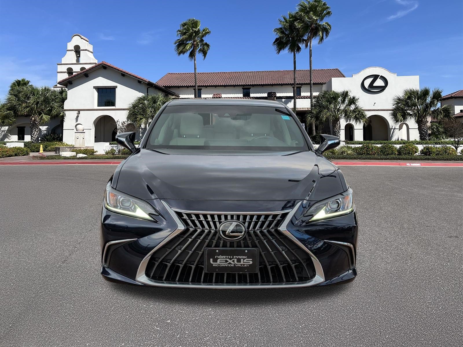 Used 2025 Lexus ES 350 w/ Premium Package FWD image 6