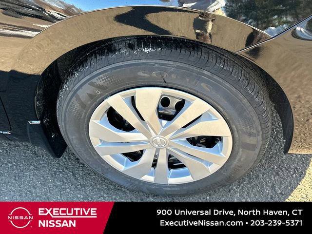 Used 2025 Nissan Versa S w/ Trunk Package image 7