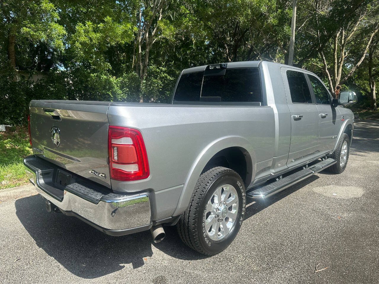 Used 2019 RAM 3500 Laramie AWD/4WD image 3