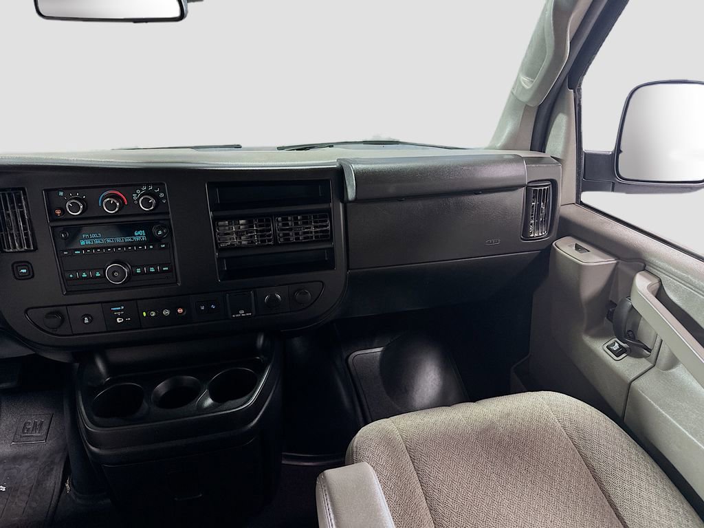 Used 2019 Chevrolet Express 3500 LT w/ LT Preferred Equipment Group image 23