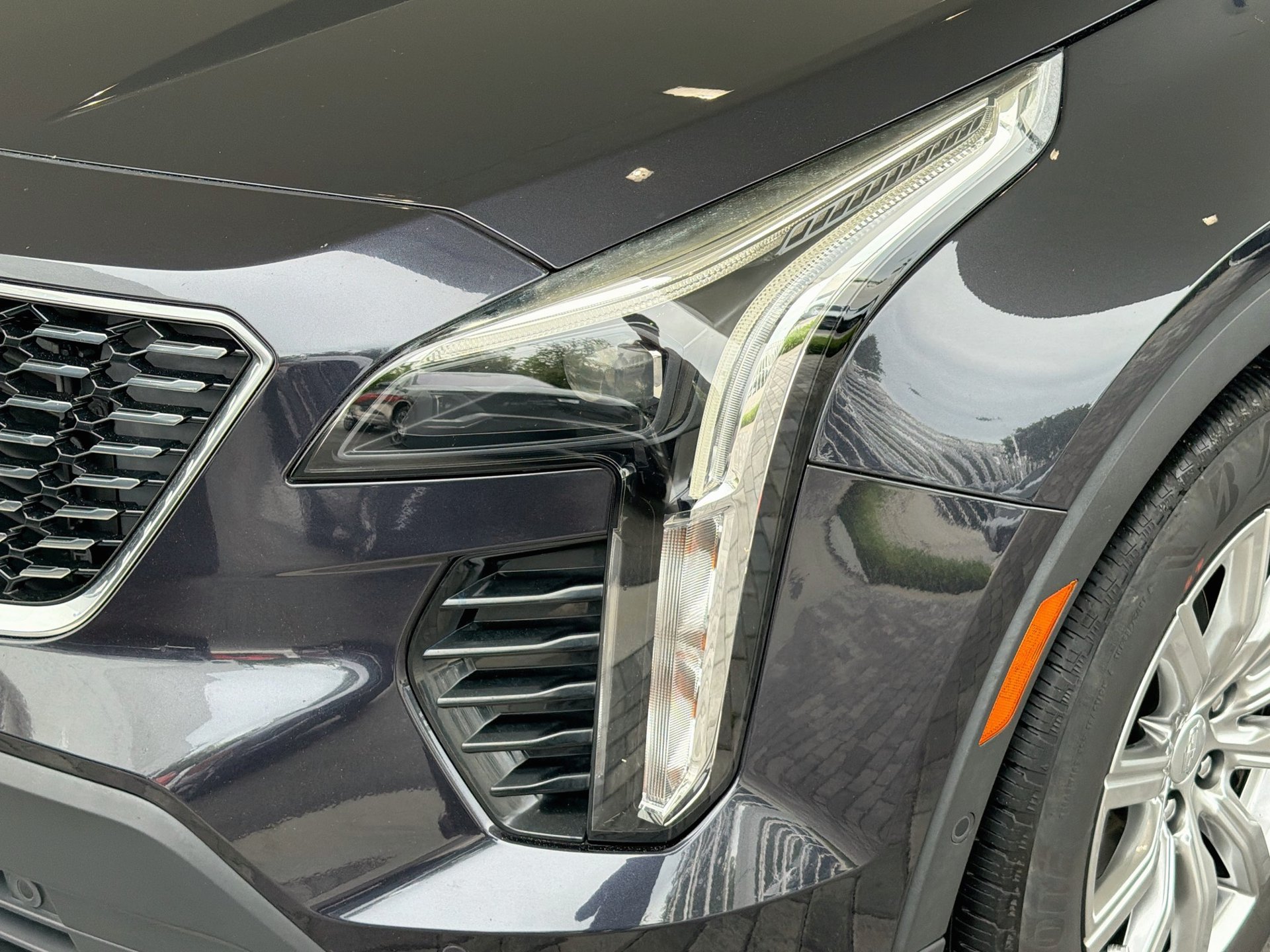 Certified 2022 Cadillac XT4 Premium Luxury w/ Enhanced Visibility Package FWD image 11