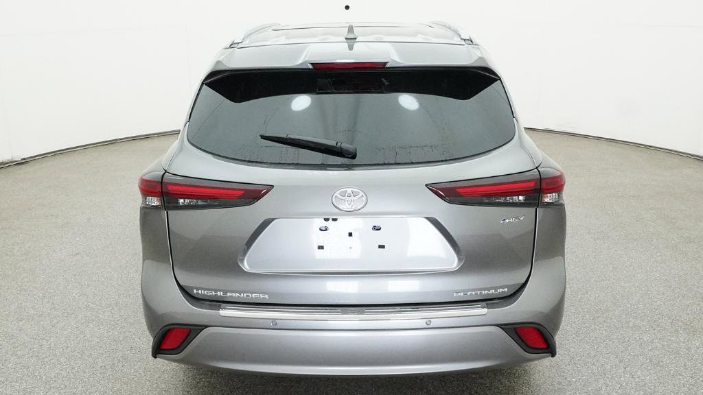 New 2026 Toyota Highlander Platinum image 18