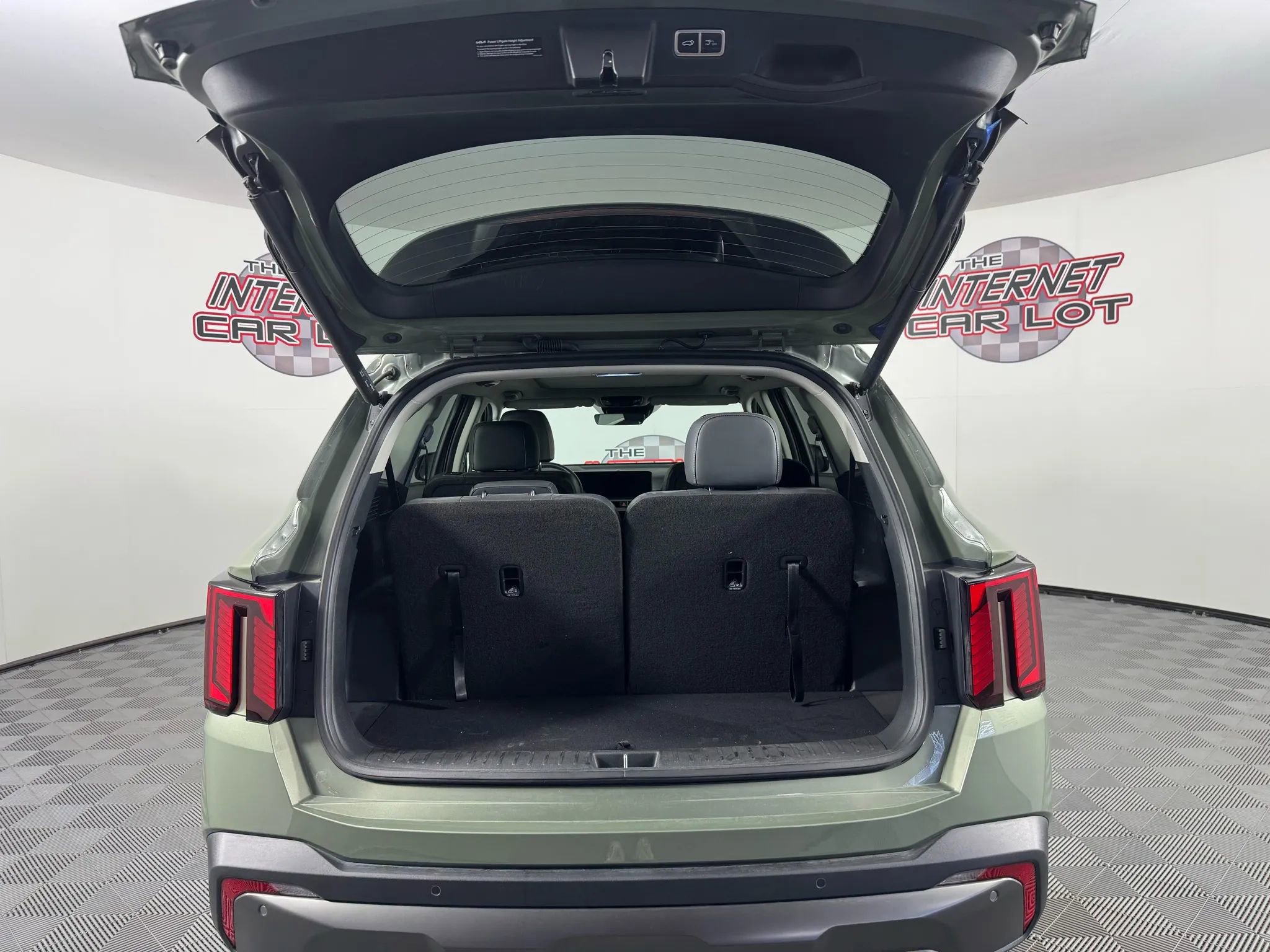 Used 2025 Kia Sorento SX image 29