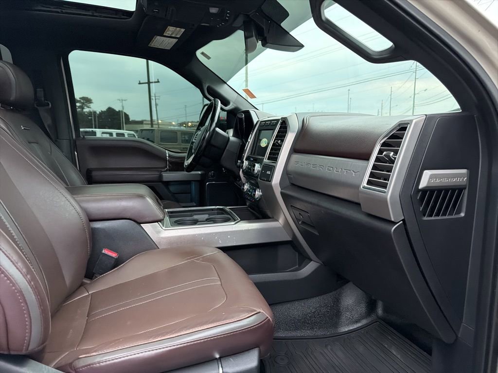 Used 2017 Ford F250 Platinum w/ Platinum Ultimate Package AWD/4WD image 23