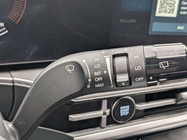 Used 2024 Hyundai Santa Fe SE image 28