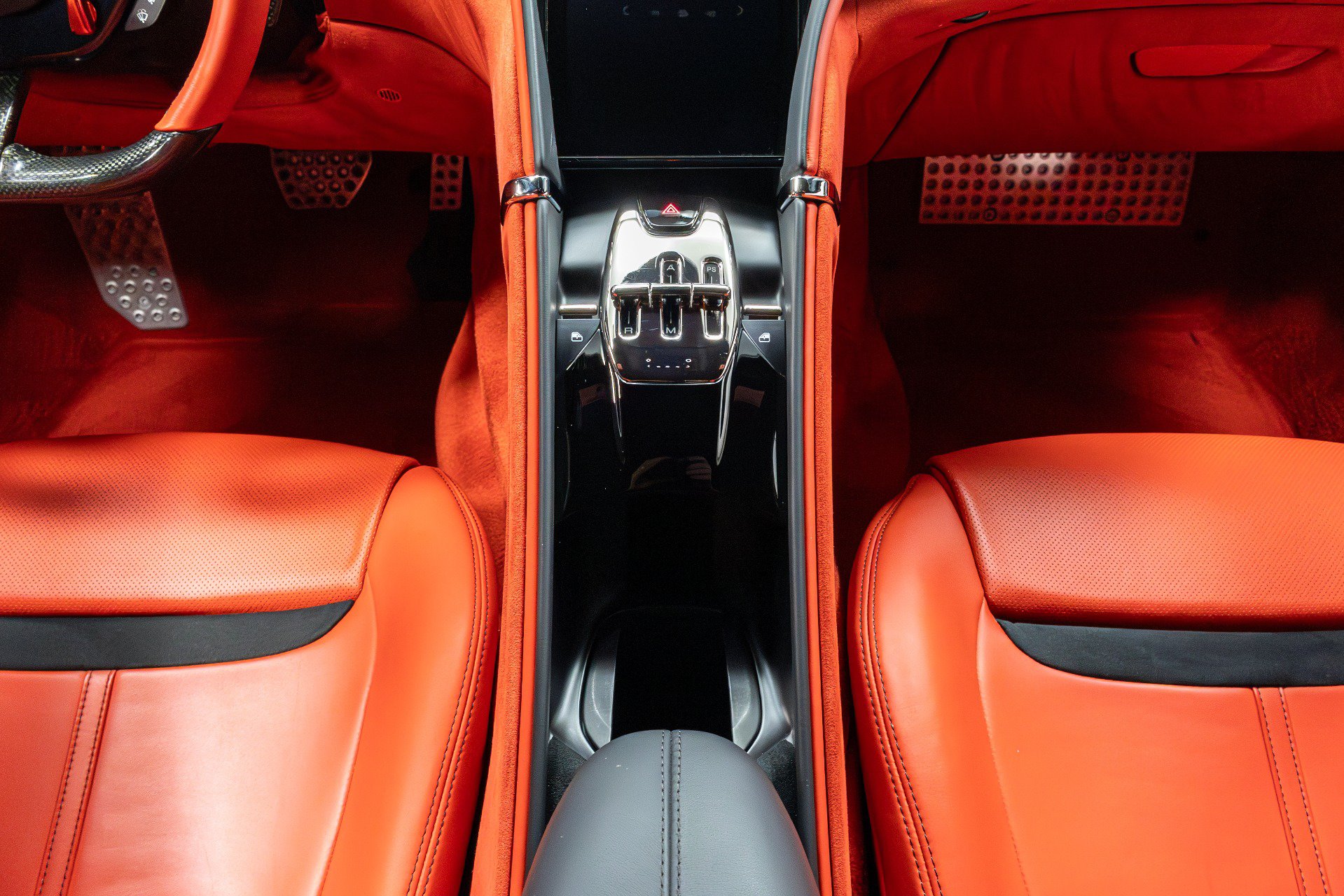 Used 2022 Ferrari Roma RWD image 31
