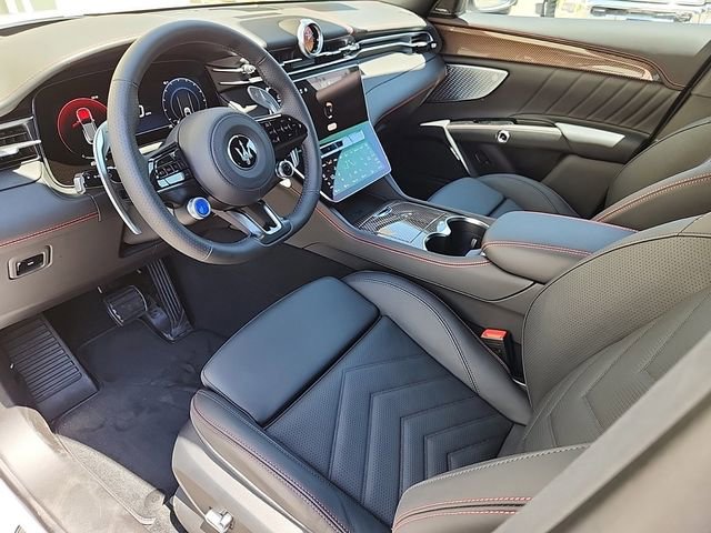 New 2024 Maserati Grecale Modena image 9