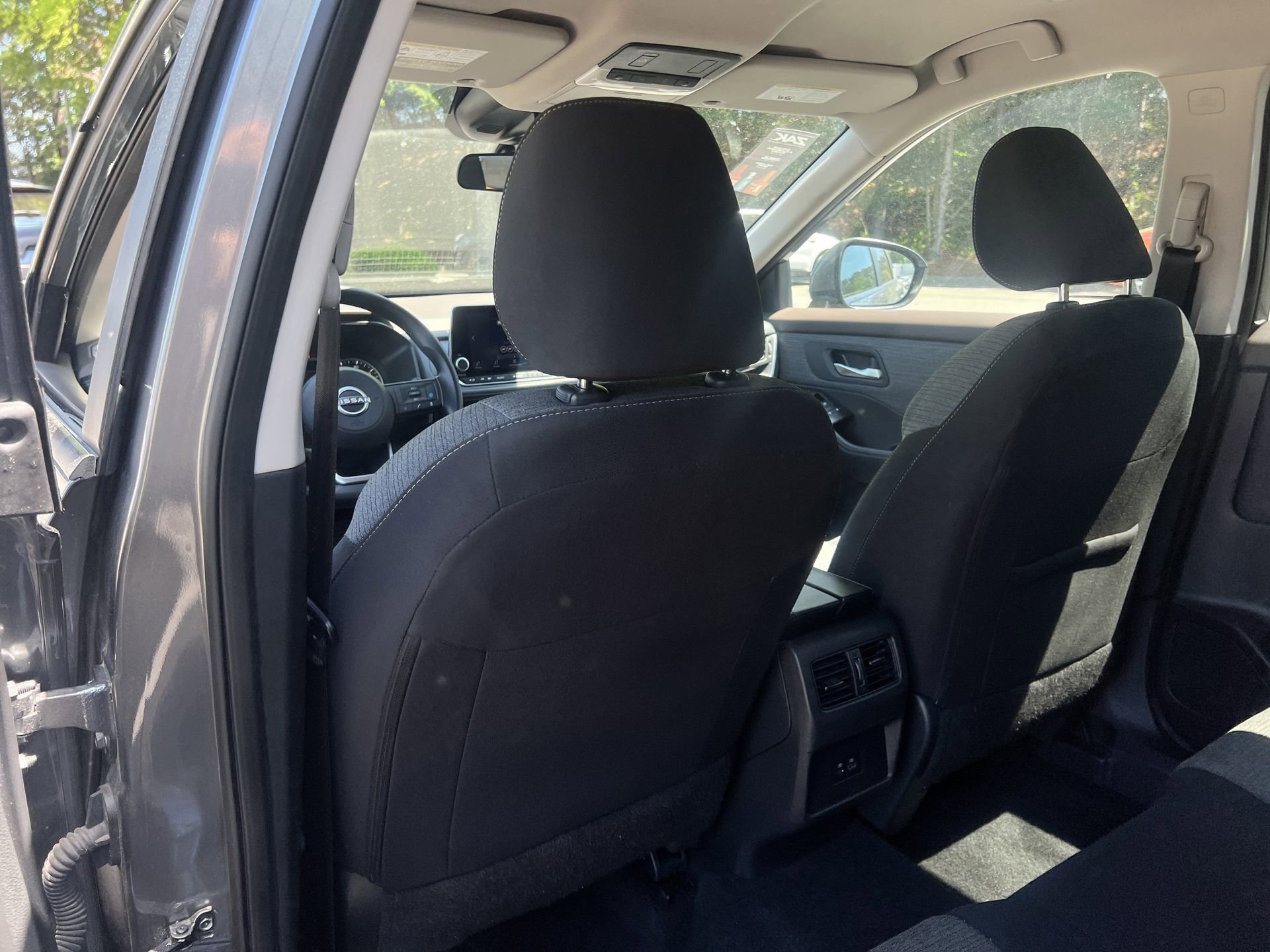 Used 2023 Nissan Rogue SV AWD/4WD image 16