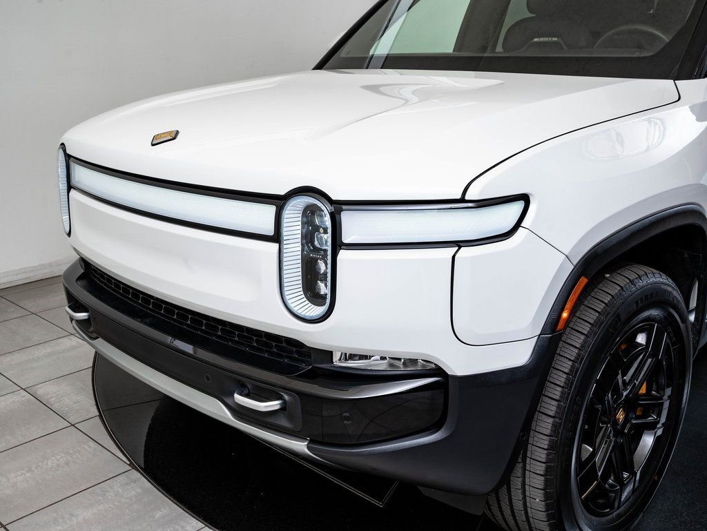 Used 2023 Rivian R1S Adventure image 15