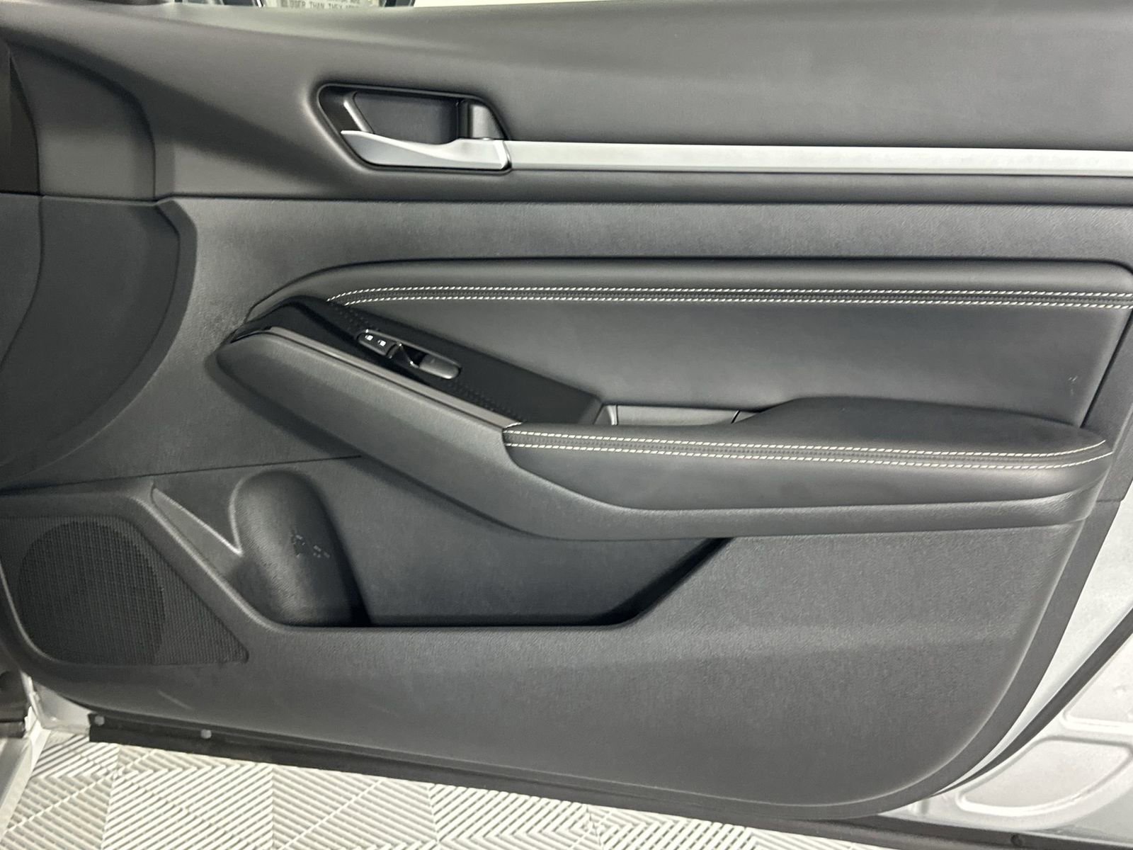 Certified 2021 Nissan Altima 2.5 SV FWD image 31